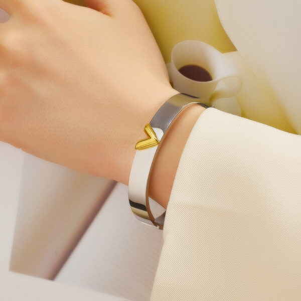 V-shaped Wide Couple Bracelet Female Gold Buckle - Image 10